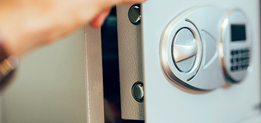 Fingerprint Safe Openers in Clearlake, CA