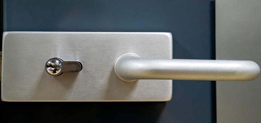 Change Patio Door Locks in Clearlake, California
